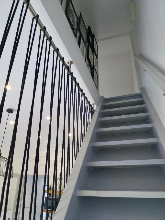 Duplex Contemporain Terrasse Exterieure Parking Leilighet Leves Eksteriør bilde
