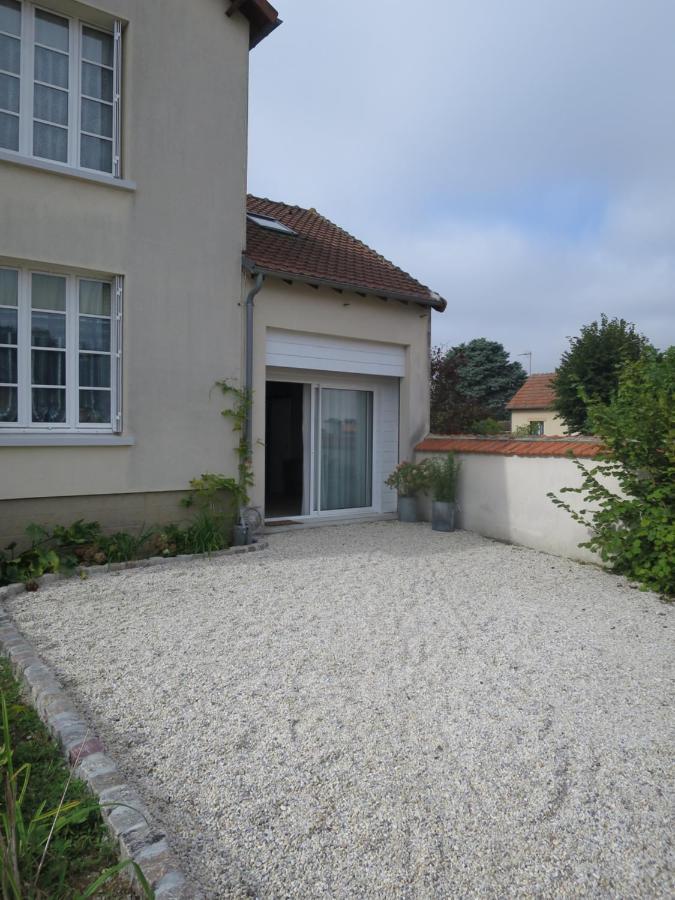 Duplex Contemporain Terrasse Exterieure Parking Leilighet Leves Eksteriør bilde