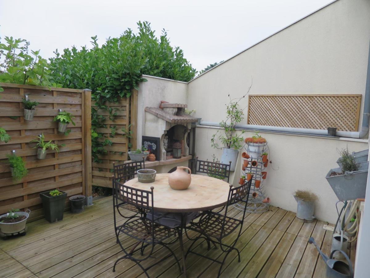 Duplex Contemporain Terrasse Exterieure Parking Leilighet Leves Eksteriør bilde